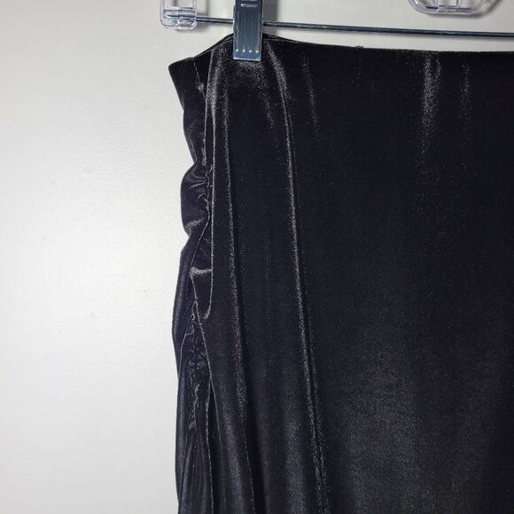 Old Navy large black velvet‎ maxi skirt ruched sides split hem goth romantic - Picture 3 of 11
